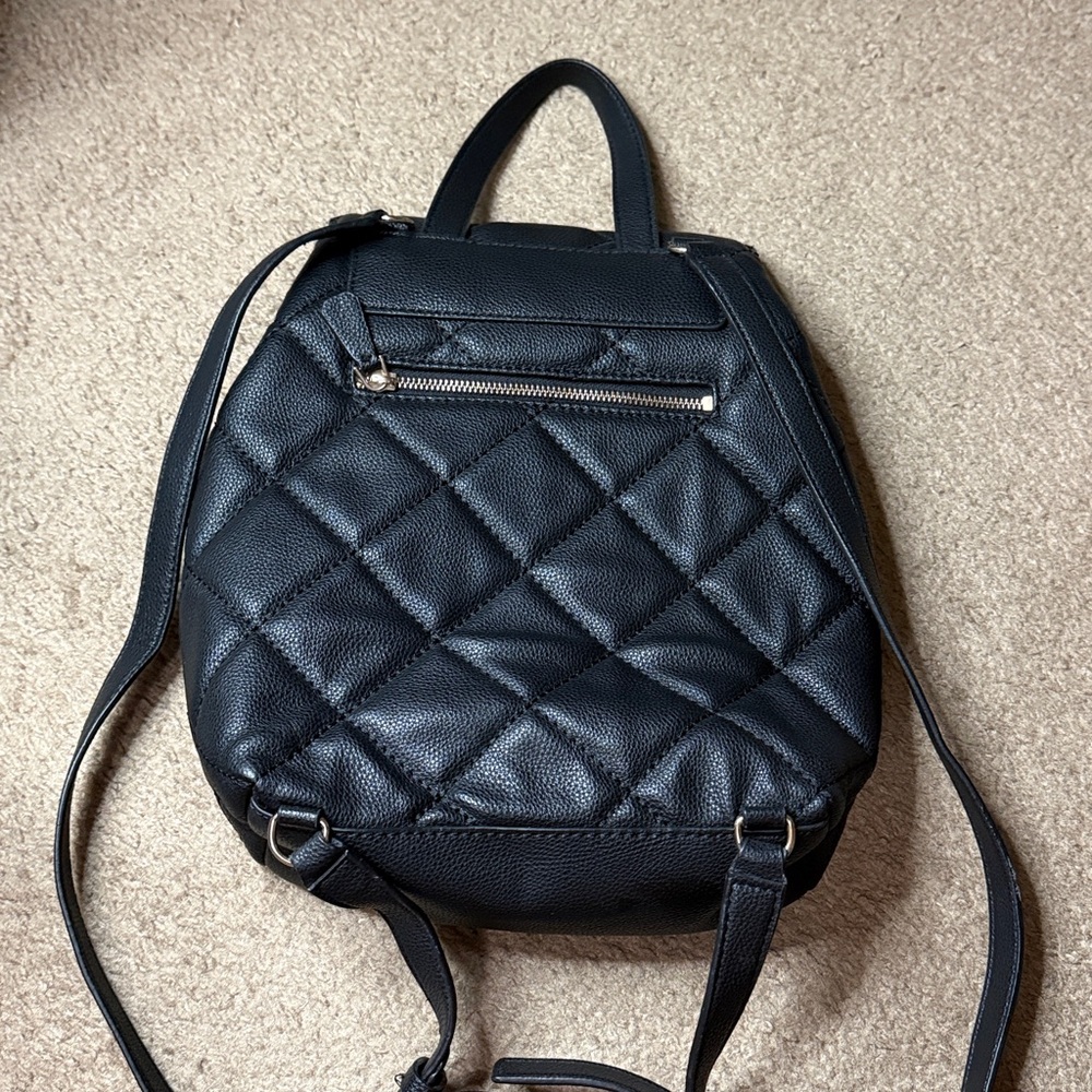 Guess backpack - Picture 2 of 5